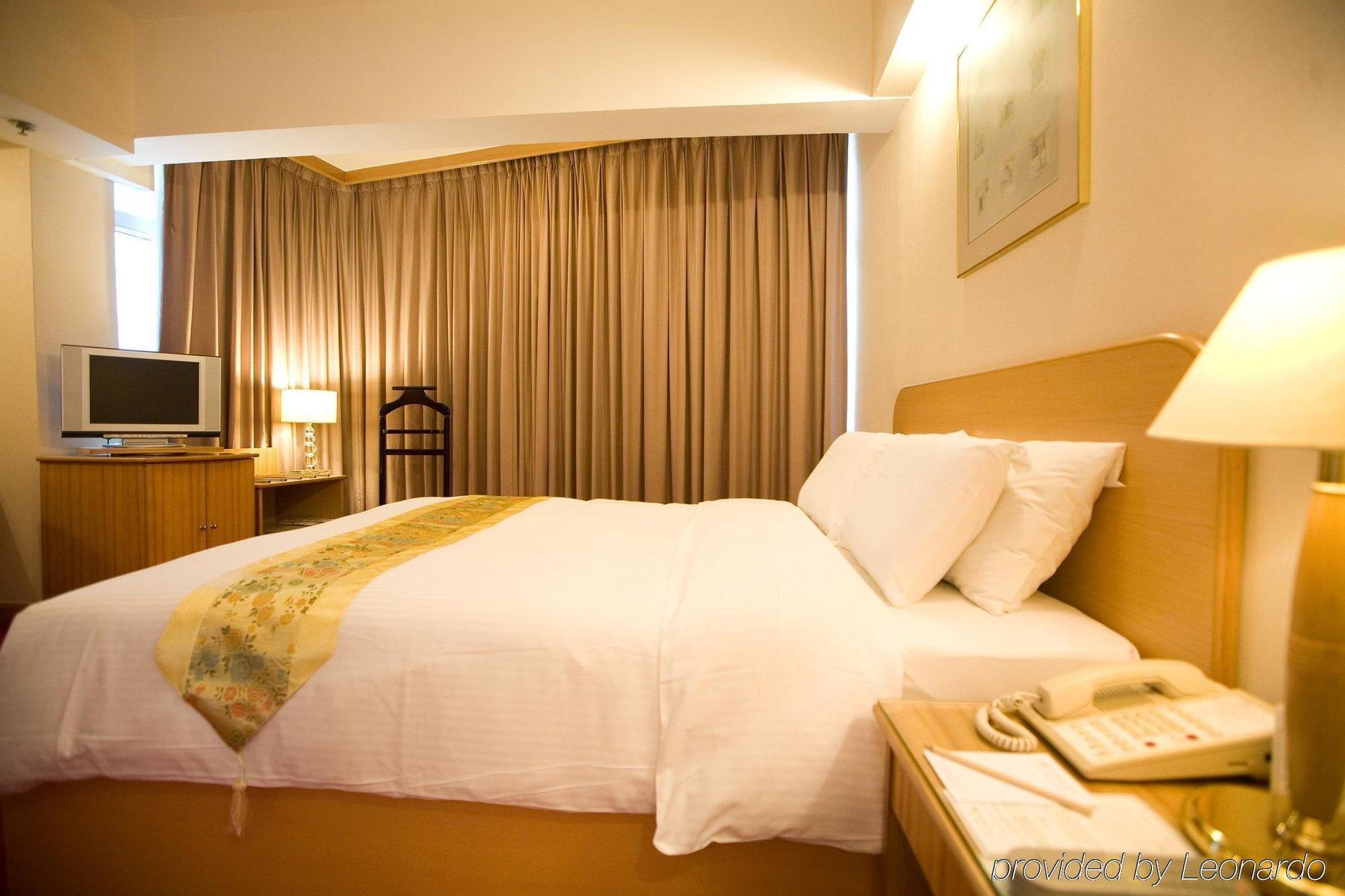 The Imperial Hotel Hong Kong Exterior photo